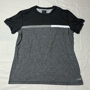 American Eagle AEActive 360 Extreme Flex Reflective Strip tshirt